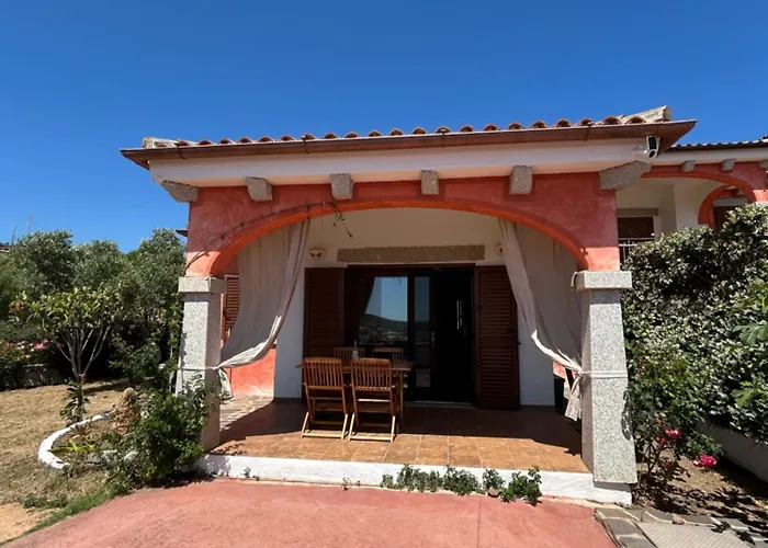 Con Giardino E Spettacolare Vista Mare A Villa Porto San Paolo
