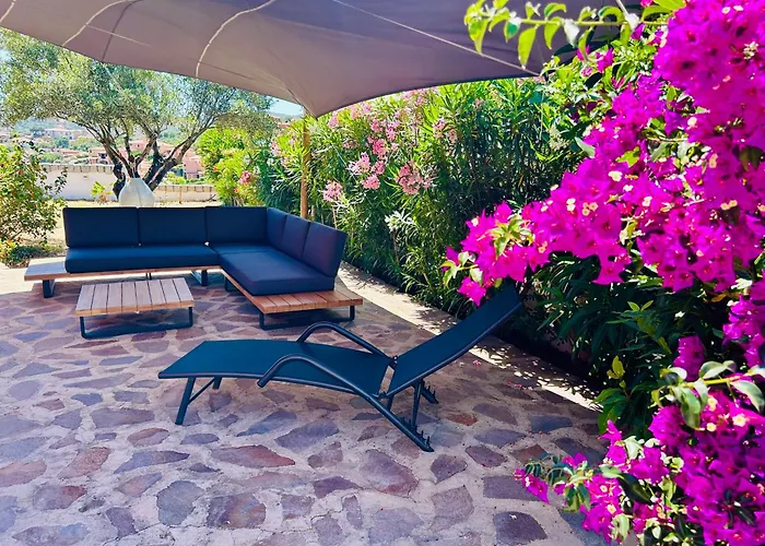 Con Giardino E Spettacolare Vista Mare A Villa Porto San Paolo