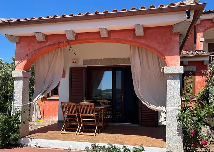 Villa Con Giardino E Spettacolare Vista Mare A Porto San Paolo (Sardinia)